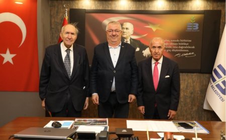CHP’nin Eski Genel Başkanları Edremit'te: Altan Öymen ve Hikmet Çetin'den Anlamlı Ziyaret