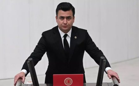 İzmir’in Denizi Tehlikede: Osman Gökçek’ten İzmir Büyükşehir Belediyesi’ne Eleştiri