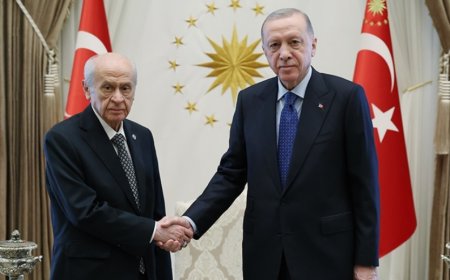 Erdoğan ve Bahçeli Arasında Gizemli Süreç: Cumhur İttifakı'nda Bilek Güreşi