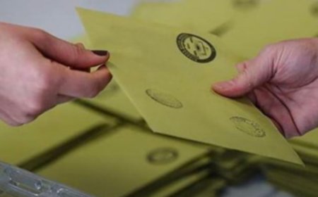 AKP Birinci Olduğunu İddia Ediyor, Ama Rakamlar CHP Diyor: İşte 14 Anketin Çarpıcı Sonuçları