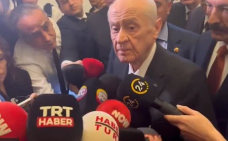 Gazeteci Hilal Köylü'nün Soru Sormasına Bahçeli'den Tepki: Basın Meslek Örgütlerinden Sert Açıklamalar