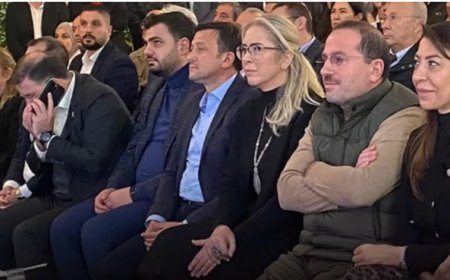 AK Parti İzmir’de Uzun Konuşma Krizi: Hamza Dağ Salonu Terk Etti