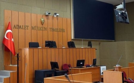 Adliyede Şok: Yasak Aşk İddiası Mahkemeyi Karıştırdı!