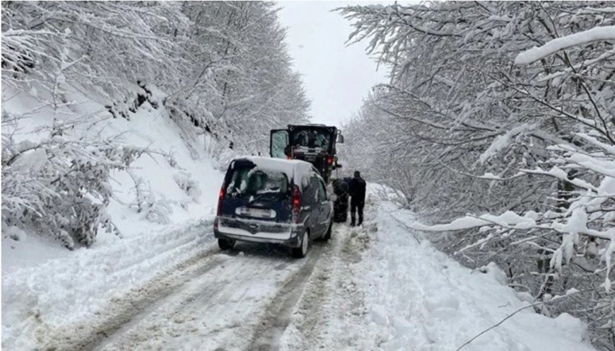 Amasya’da 107 Köy Yolu Kar Yağışı Nedeniyle Ulaşıma Kapandı