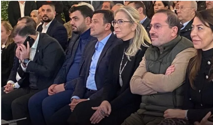 AK Parti İzmir’de Uzun Konuşma Krizi: Hamza Dağ Salonu Terk Etti