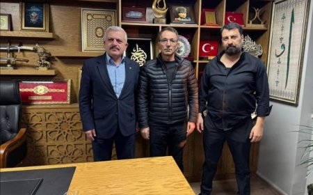 Üzeyir Çakmaktaş, MHP İl Başkanı Tuncay Batı’yı Ziyaret Etti