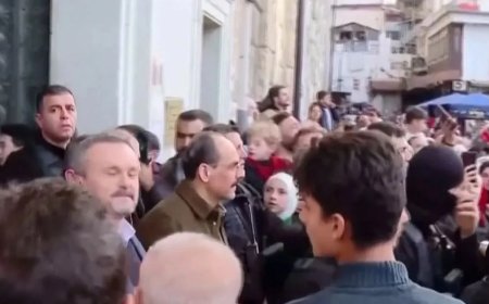MİT Başkanı Kalın Şam'da: Emevi Camii'nde Namaz Kıldı