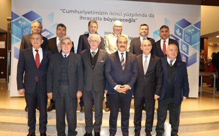 Türkiye Ekonomisinde Derinleşen Kriz: İhracatçı ve Çıplak Vatandaş