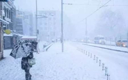 İstanbul'a Beklenen Kar Geldi mi? Marmara'da Kar Yağışı Başladı
