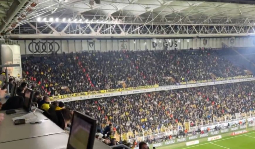 Kadıköy'de 'Galatasaray' Protestosu ve  Yönetim İstifa Sloganları