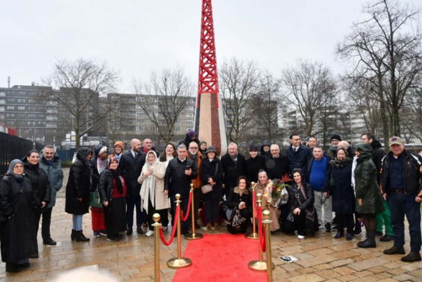 Rotterdam Misafir İşçilere Minnetini Gösterdi: Büyük Anma Seremonisi Düzenlendi