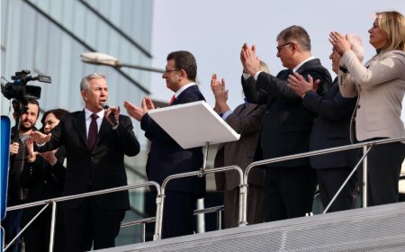 Adalet Sarayı Önünde Toplanan Halkın Hatırlattıkları
