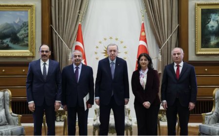 13 yıl sonra barış masası: Erdoğan, DEM Parti İmralı heyeti ile görüştü