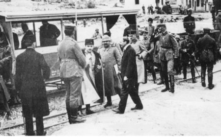 1915 Tehciri ve Ermeni Meselesi: Tarihi gerçeklik, propaganda ve kimlik çatışması