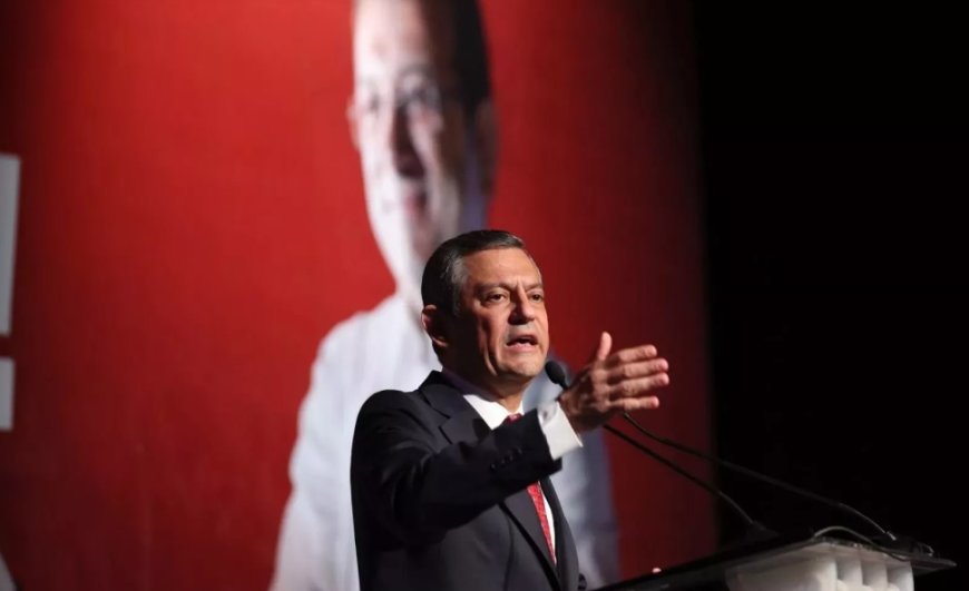 CHP kurultayında üç aday, iki liste: Liderlik yarışı hız kazandı