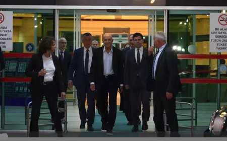 Osmanlı torunu büyükelçi Ankara’da: Ayağının tozuyla  olağanüstü mesaj