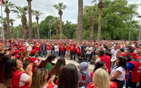 İzmir Büyükşehir’de maaş krizi geceye sarktı