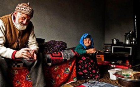 Anneler Gününde Anne ve Baba Sevgisi ve İslam'da Anne ve Baba Hakkı