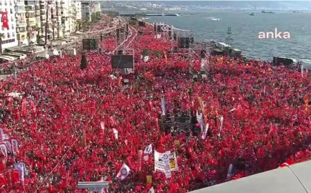 Gündoğdu’da Tarihi Miting: Yüzbinler Özgürlük İçin Meydanda