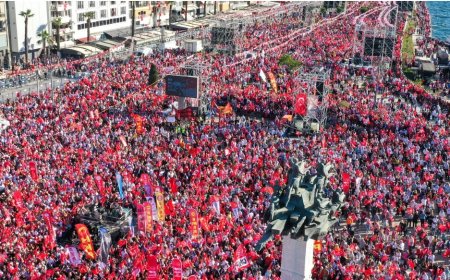 İzmir mitinginde katılım tartışması: 2 milyon mu, 70 bin mi?