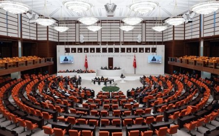 TBMM'de Kritik Hafta: İnfaz Paketi, Trafik Yasası ve Siyasi Temaslar Gündemde