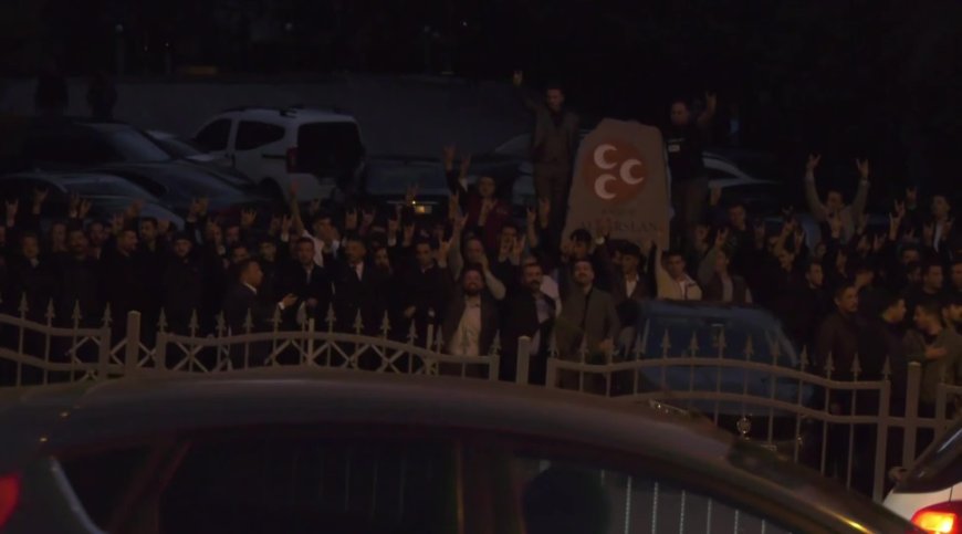 Ayyüce Türkeş’e babasının kabrinde saldırı