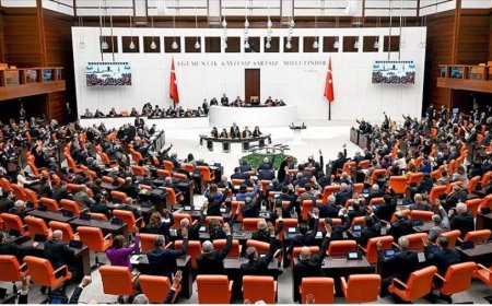 10. Yargı Paketi Meclis’ten Geçti: 8 Madde Çıkarıldı, Siyasi Gerginlik Yükseldi