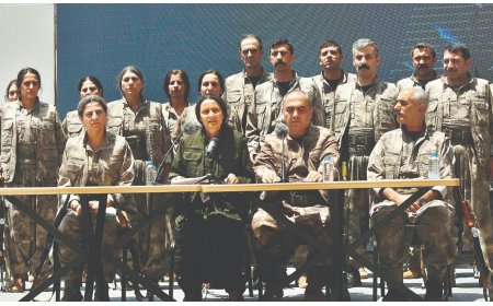 Silah Yakan 30 Kişiden 10’u Arananlar Listesinde