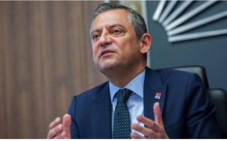 Özgür Özel’den Sert 15 Temmuz Mesajı:  Altını Kazıyın, AKP Çıkar