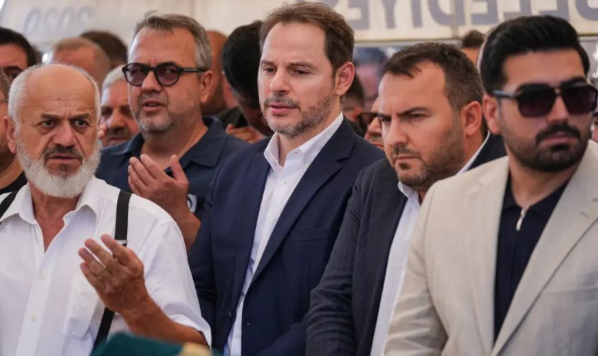 Berat Albayrak Aylar Sonra Kamuoyu Önünde Görüldü