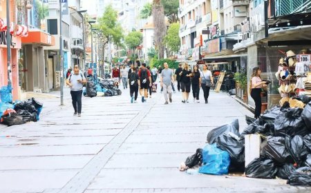 Alsancak’ta çöp alarmı: Turizmin vitrini kötü kokuyla anılıyor