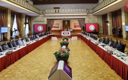 TBMM’de süreç vites yükseltiyor: Dinlemeler kapanıyor, yasa başlıkları masaya iniyor