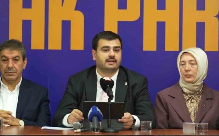 AK Parti’den İzmir’e sert eleştiri:  Çöp dağları, su kesintileri 21. yüzyıla yakışmıyor