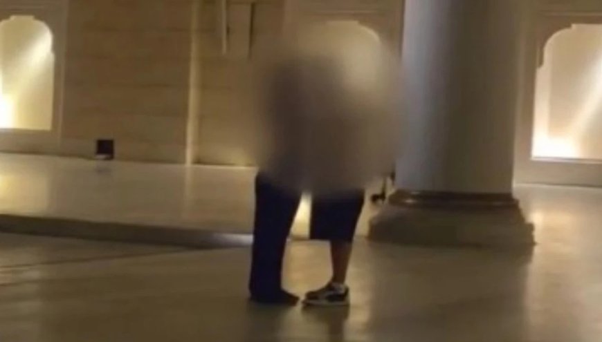 Camide öpüşen turistlere iddianame: 1 yıla kadar hapis istemi