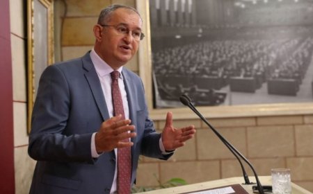 CHP İzmir’de  dayatma  tartışması: Atila Sertel’den sert uyarı