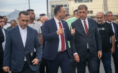 İzmir Siyasetinde Çatlak: Genç Başkanlar İttifakı Dağıldı, Yeni Dengeler Kuruluyor
