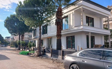 Ege'nin Gözdesi Akçay'da Cumhurbaşkanlığı Köşklerini Andıran Sıra Dışı Yapı Yükseliyor