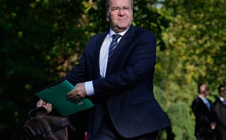 Berlin’de  kura krizi: Zorunlu askerlik formülü son anda dağıldı, basın toplantısı iptal