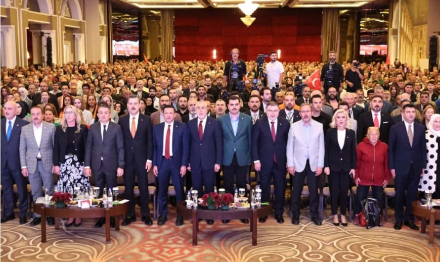 Kasapoğlu’ndan CHP’li yerel yönetime sert eleştiri: İzmir’in hali ortada