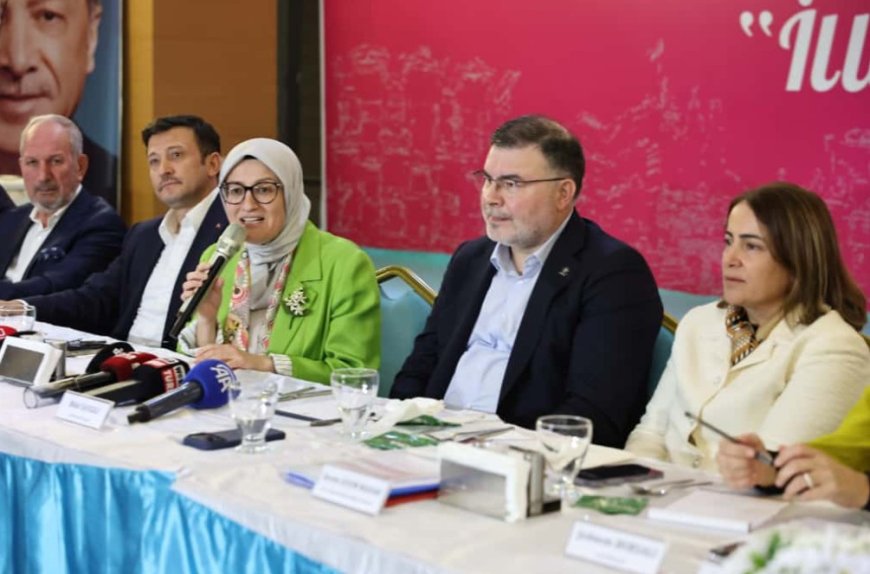 AK Parti’den İzmir’de Roman Buluşması: Gönülleri Birleştirdik, Romanlar Bu Ülkenin Asli Rengidir