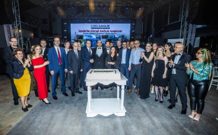 İzmir Özel Sağlık Hastanesi 5’inci yılını görkemli bir baloyla kutladı