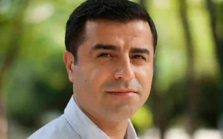 Selahattin Demirtaş'a bir hapis cezası daha verildi