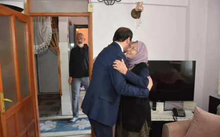 Salihli Kaymakamı Güldoğan’dan şehit ailesine ziyaret