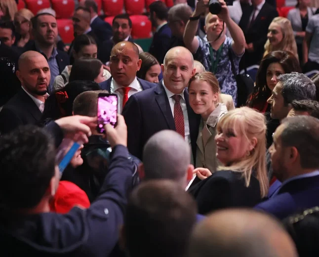 Rumen Radev Bulgaristan’da başbakanlık görevini üstlendi
