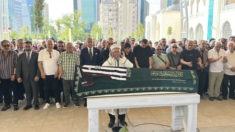 Gazeteci Reha Muhtar İstanbul'da Son Yolculuğuna Uğurlandı