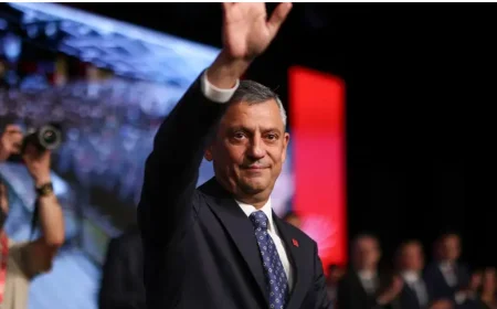 CHP’de Özgür Özel hamlesi: 111 vekilden 12 Temmuz kurultay çağrısı