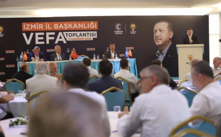 Saygılı: İzmir’in kaybolan yıllarının sebebi CHP belediyeciliği