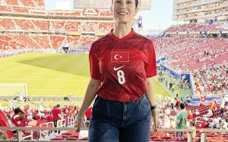 San Jose’de Türk taraftarlar Paraguay maçı için tribünleri doldurdu