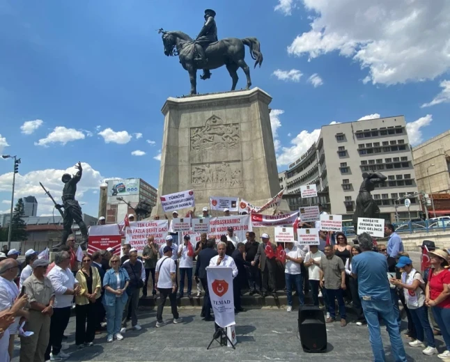 Emekli askerlerden maaş ve özlük hakları için Ankara’da çağrı