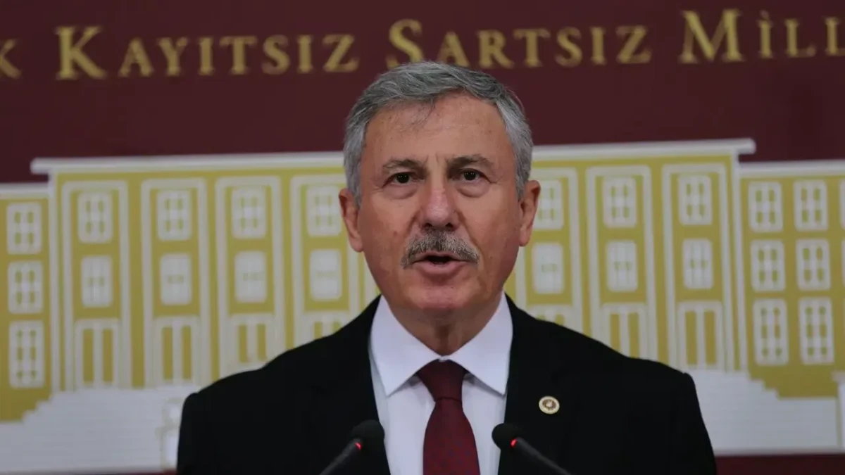 Selçuk Özdağ: Yeni Yol Grubu sürecek, dört vekil parti değiştirmeyecek